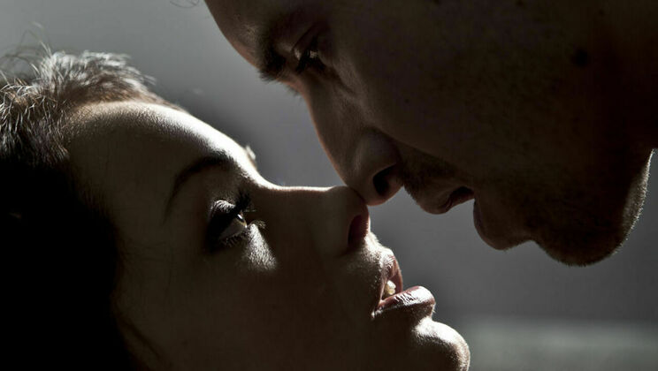 [SexArt] - Lesbian Lovemaking: Dildo Play & Cum (2014) - Luna - Sophie Lynx - Whitney Conroy - Franck Franco