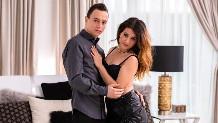 [21Sextury] - Take It Off - Natural Tits Brunettes Fuck Hard - Nikki Nuttz - Valentina La Piedra