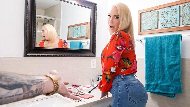 [MyPervyFamily] - Big Ass Blonde Gets Fucked Before Dad Returns - Mellanie Monroe - Nade Nasty