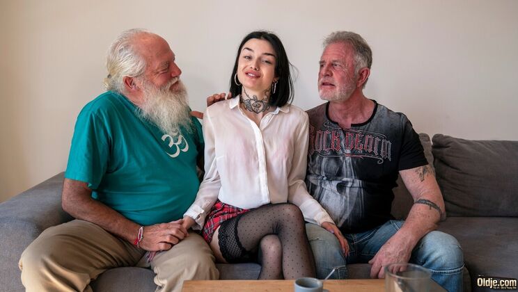 [Oldje] - Maid Chel Gives Slutty Handjob and Blowjob - Bruno - Chel - Snow DeVille