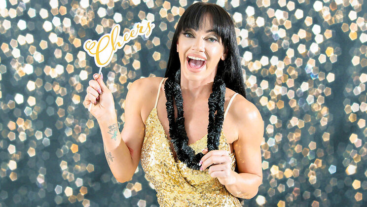 [GotMylf] - Latina MILF Leila LaRocco Sucks & Fucks Peter Green Hard - Peter Green - Leila LaRocco