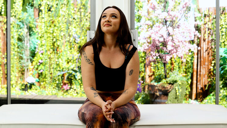 Rollie Performs Deepthroat in Casting