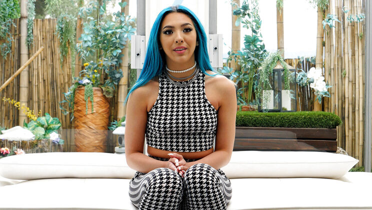 Doggystyle Debut: Beverly's Sexy Tryout