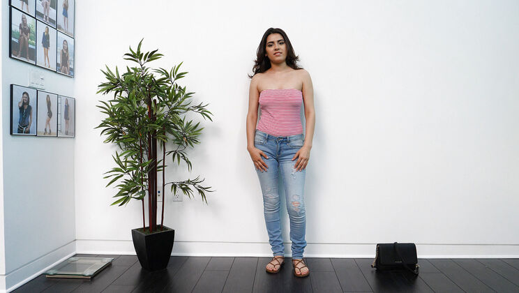 [CastingCouchHD] - Daisy's Deepthroat and Cumshot Audition - Daisy