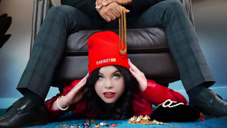 [TeamSkeetVIP] - Interracial Blowjob: Lola Sucks Jaxson's Cock - Jaxson Briggs - Lola Valentine