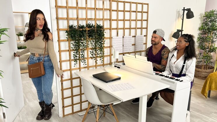 [CrazyCollegeGFs] - Handjob Leads to Cumshot on Tattooed Tutor - Juan Lucho - Barbie Rous