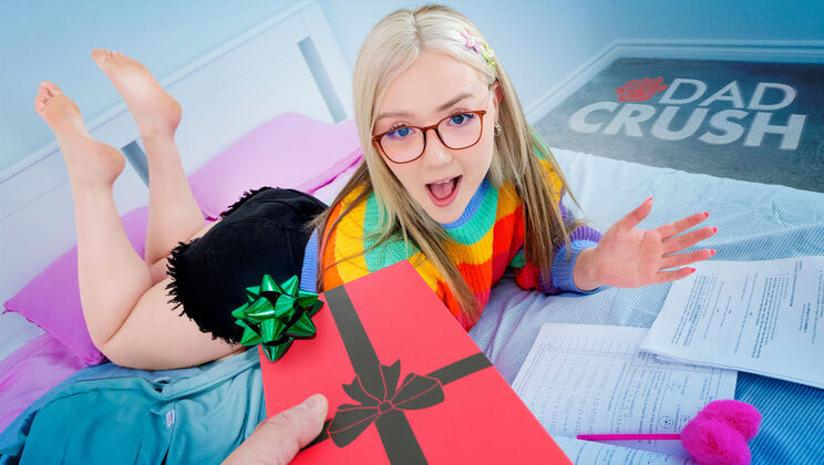 [DadCrush] - Jay Rock Loses It When Eva Nyx Shows Off Her Thong & Skills - Jay Rock - Eva Nyx