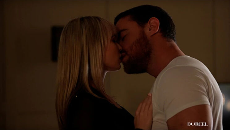 [DorcelClub] - Non-Exclusive and Loving It - Hairy Candaulism - Lilly Bell - James Duval