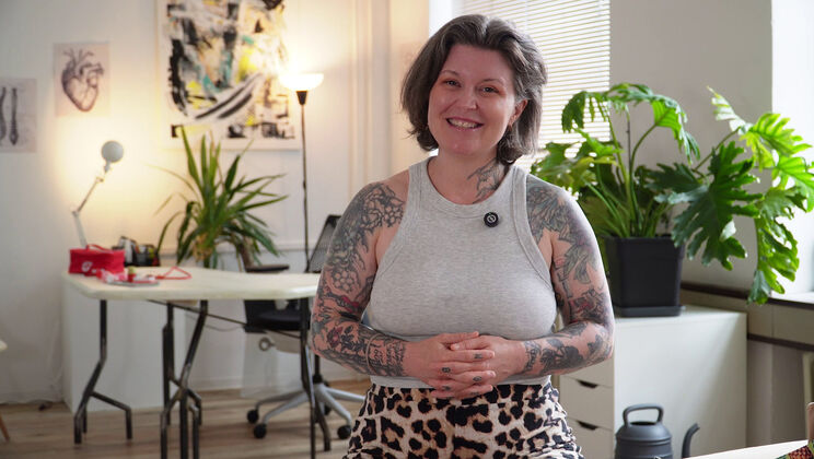 Filthy BDSM Fuck – Lola L & Dolly in Bondage Action