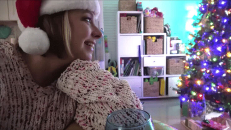 [MomComesFirst] - Christmas Blowjob & Cumshot Party with Big Tits Stepmom - Brianna Beach