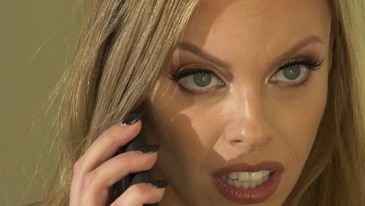 Rion King Deepthroats Britney Amber, the Blonde MILF