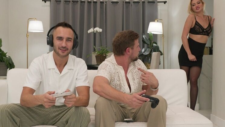 [PornWorld] - Double Blowjob Leads to Rough DP for Blonde Cherry Kiss - Cherry Kiss - Milan - Vince Karter