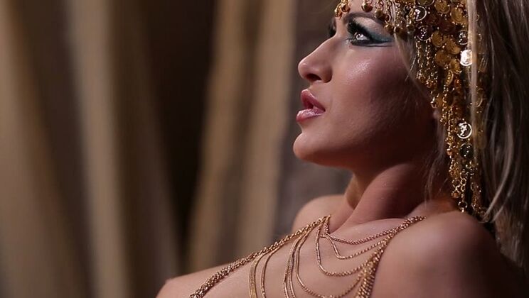 High Heels Foxy Pharaoh Tied Up Slave Fun