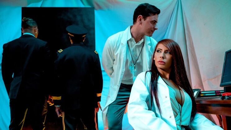 Sci-Fi Sex: Innies Pussy Gets Pounded By American Man