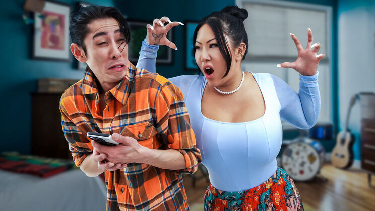 [TigerMoms] - Mommy Connie Perignon Cum in Mouth Scene - Thong, Big Ass - David Lee - Connie Perignon