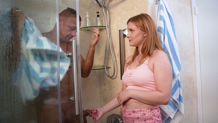Harlow West Gobbles Stepdad's Morning Meat